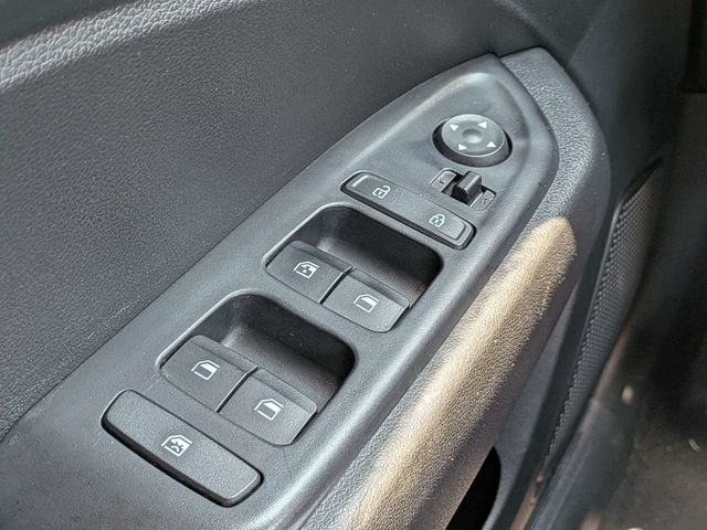 Used 2025 Hyundai Venue SEL FWD image 24