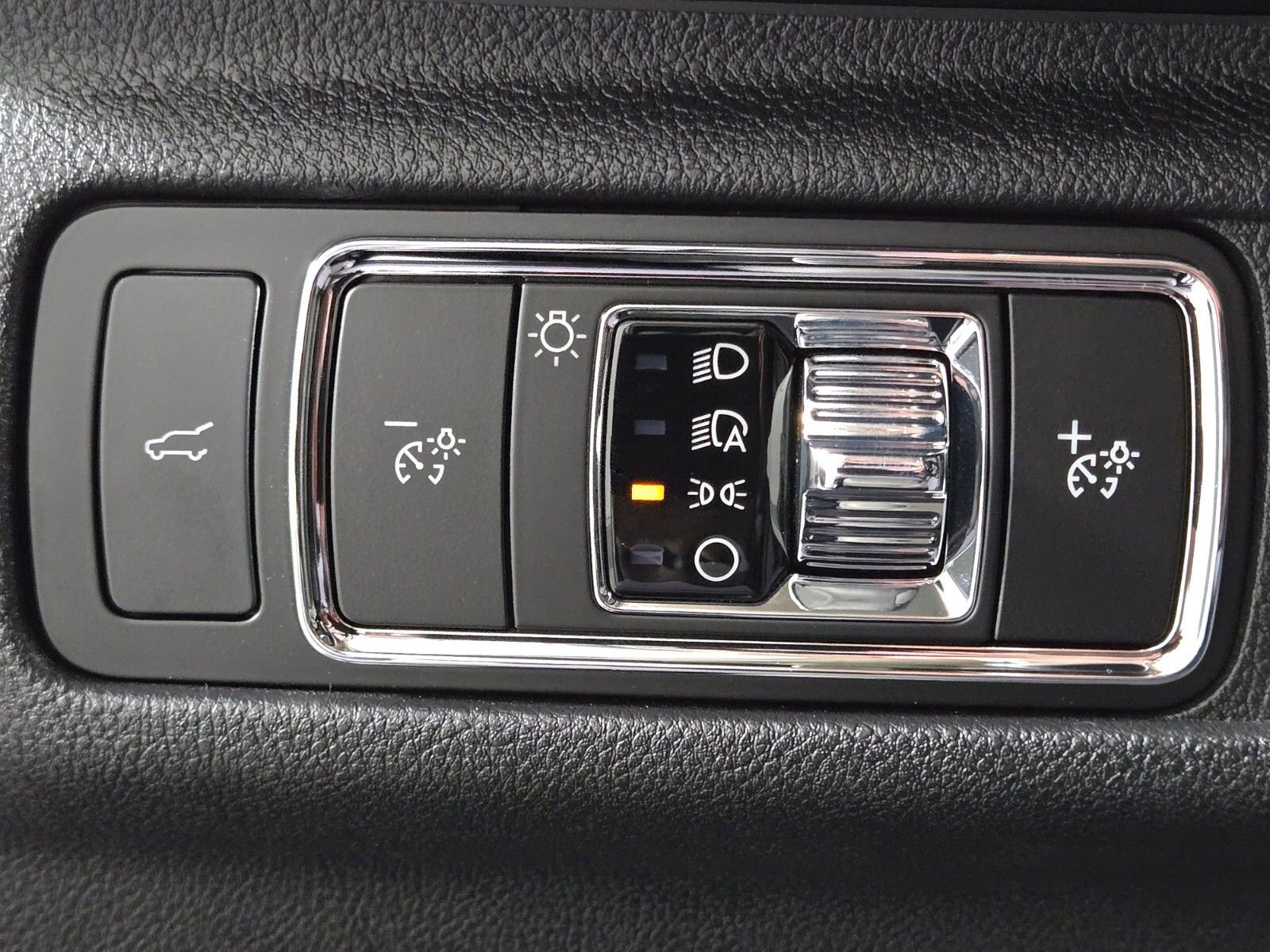 Certified 2025 Lincoln Corsair FWD image 22