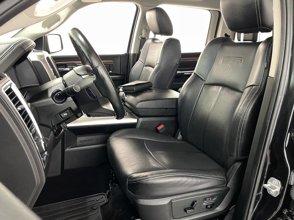 Used 2018 RAM 1500 Laramie AWD/4WD image 23