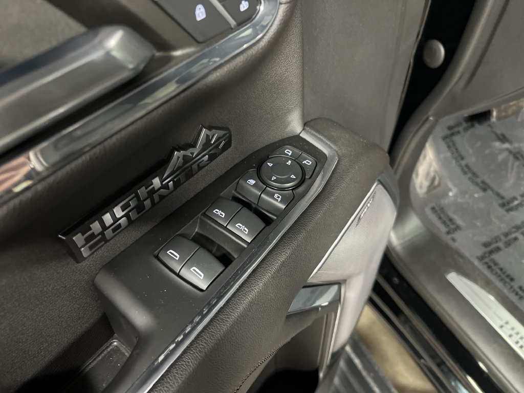Certified 2024 Chevrolet Silverado 1500 High Country w/ Technology Package AWD/4WD image 16