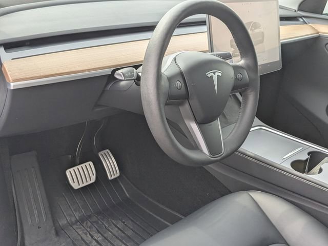 Used 2024 Tesla Model Y Performance image 10