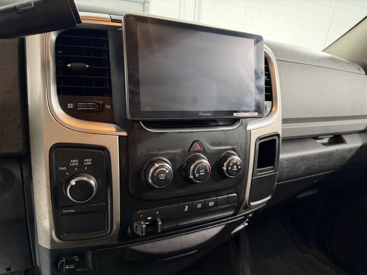 Used 2015 RAM 2500 SLT AWD/4WD image 15