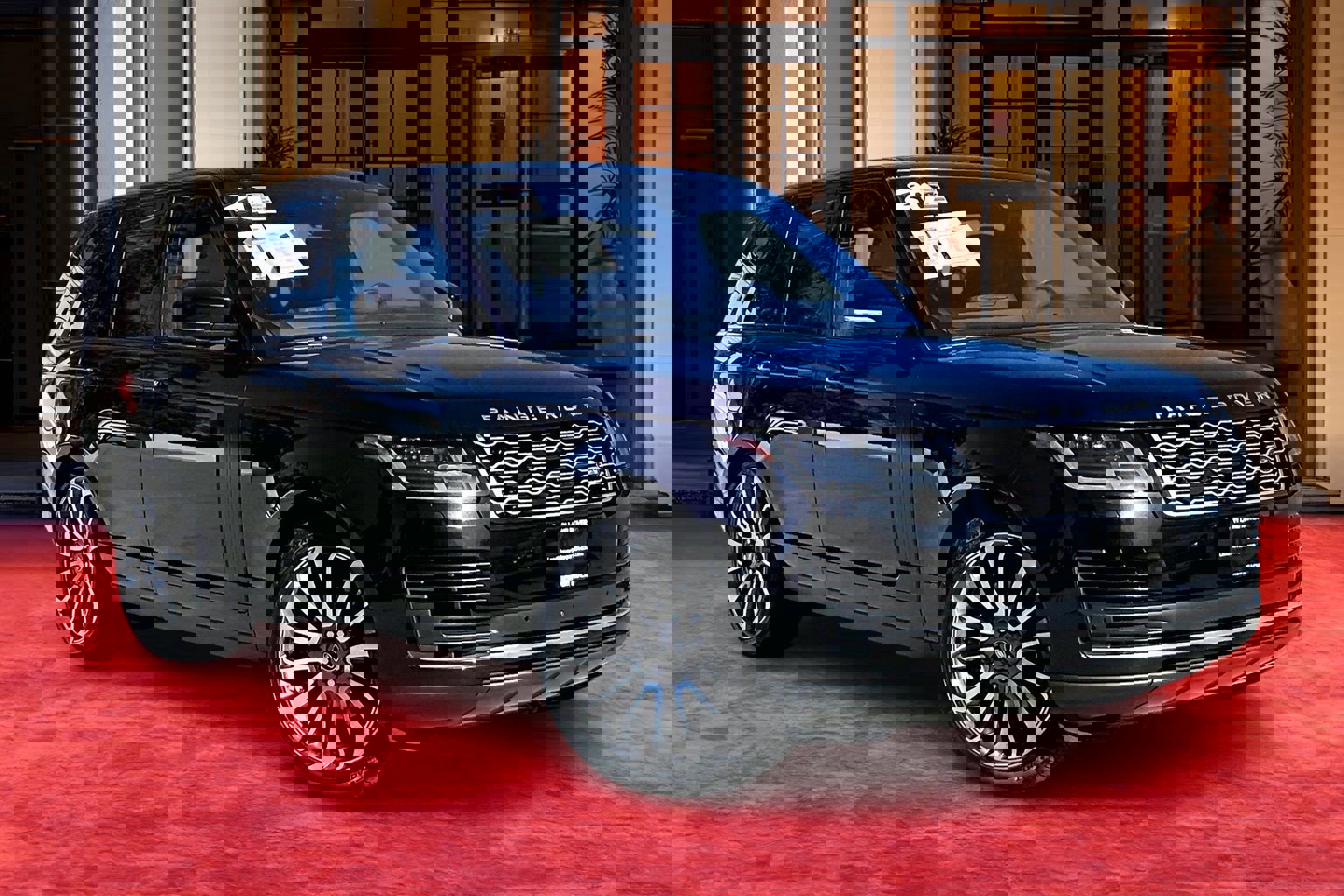 Used 2020 Land Rover Range Rover HSE image 11