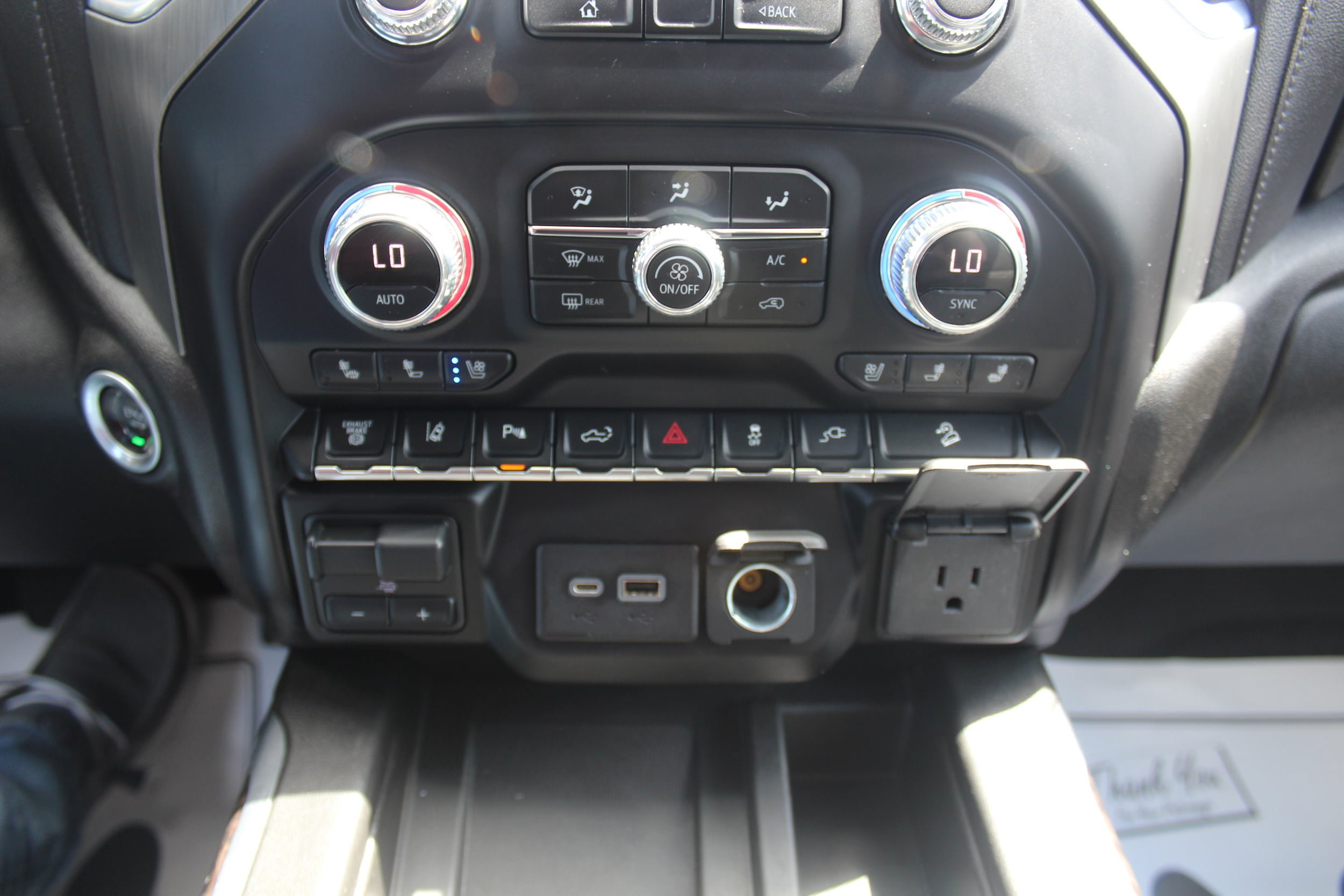 Used 2022 GMC Sierra 2500 Denali w/ Denali Ultimate Package AWD/4WD image 15