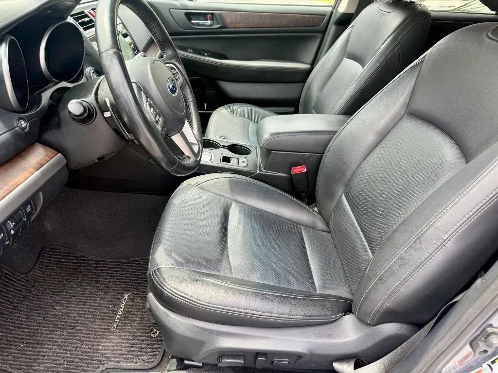 Used 2016 Subaru Outback 2.5i Limited AWD/4WD image 11