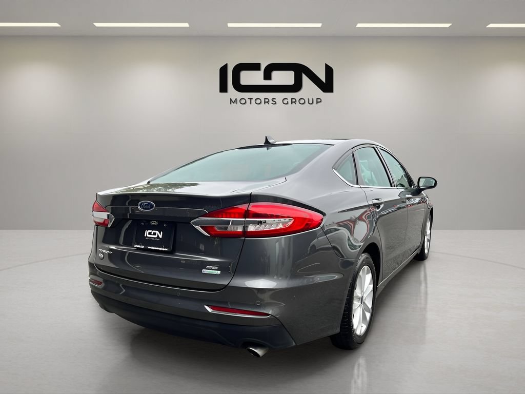 Used 2019 Ford Fusion SE FWD image 5