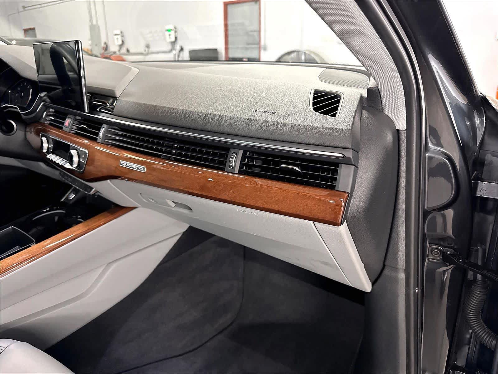 Used 2023 Audi A4 2.0T Premium w/ Convenience Package AWD/4WD image 18