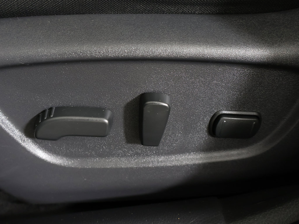 Used 2020 Nissan Rogue SV AWD/4WD image 31