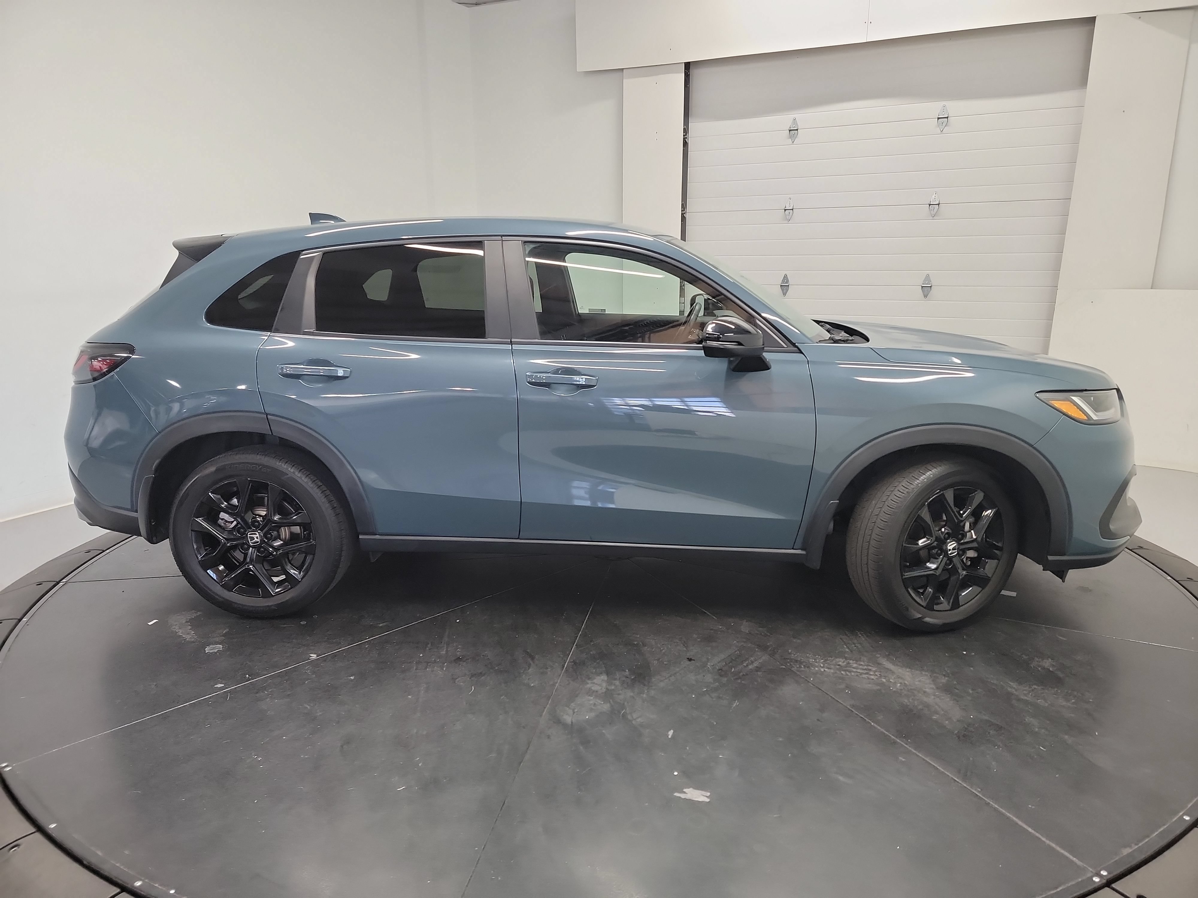 Used 2024 Honda HR-V Sport image 11