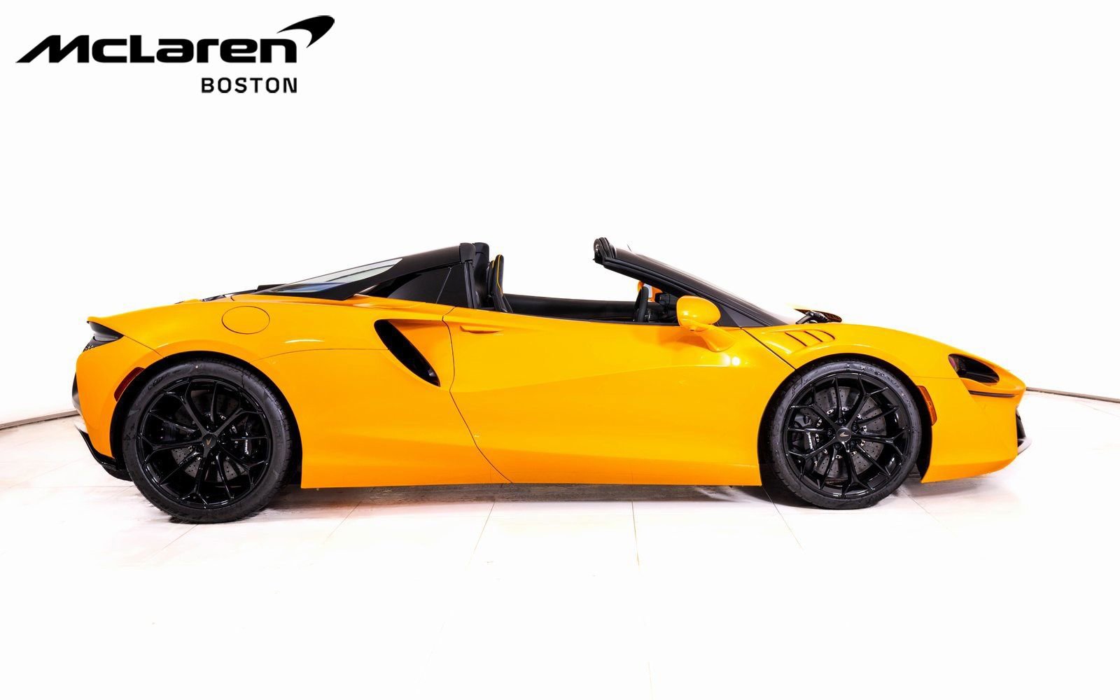 New 2026 McLaren Artura Spider image 8