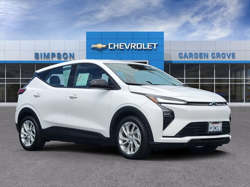 Used 2027 Chevrolet Bolt LT w/ Comfort Package FWD image 1