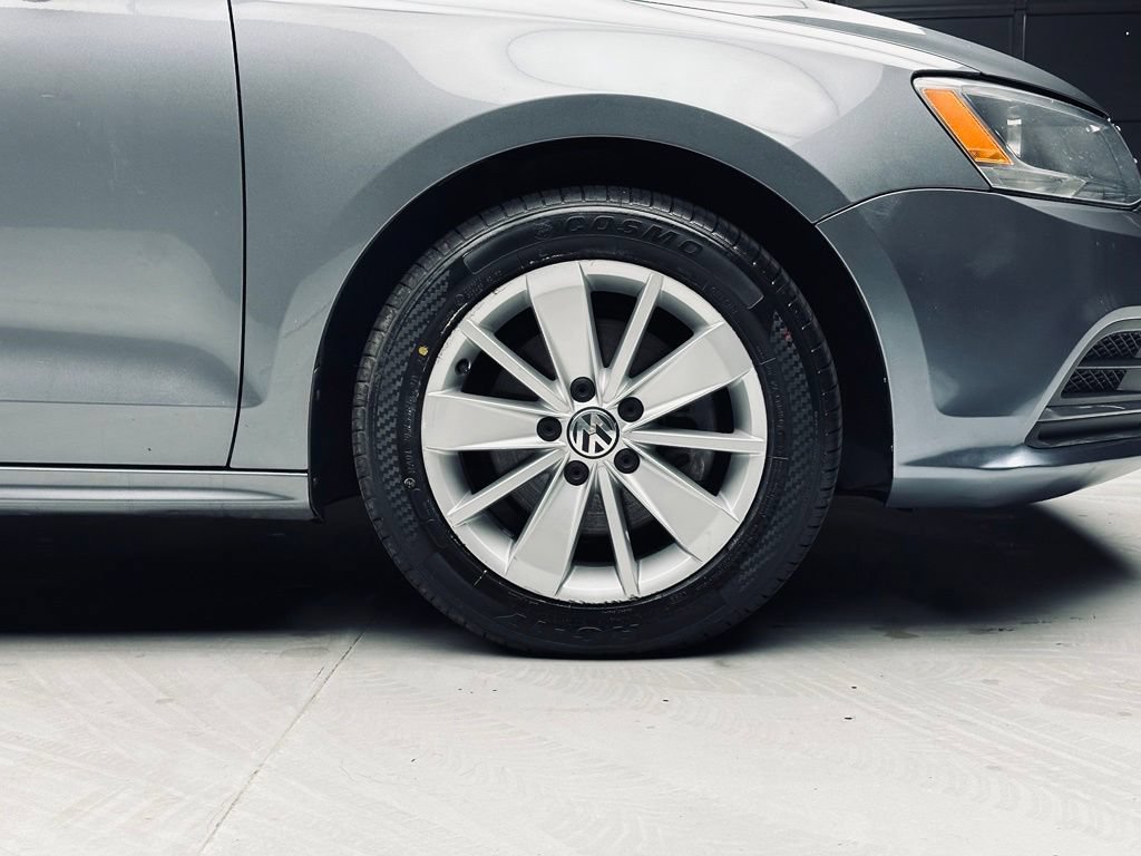 Used 2015 Volkswagen Jetta TDI SE FWD image 43