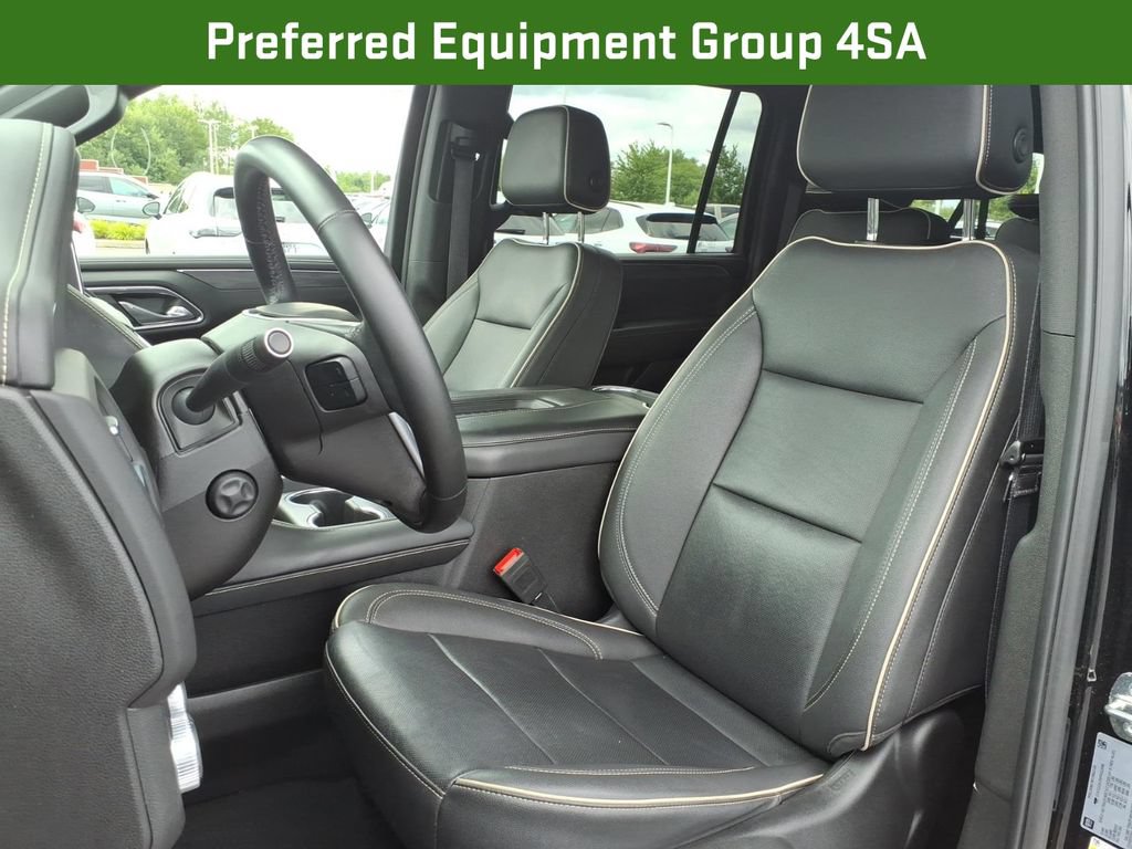 Certified 2023 GMC Yukon XL SLT w/ SLT Premium Package AWD/4WD image 17