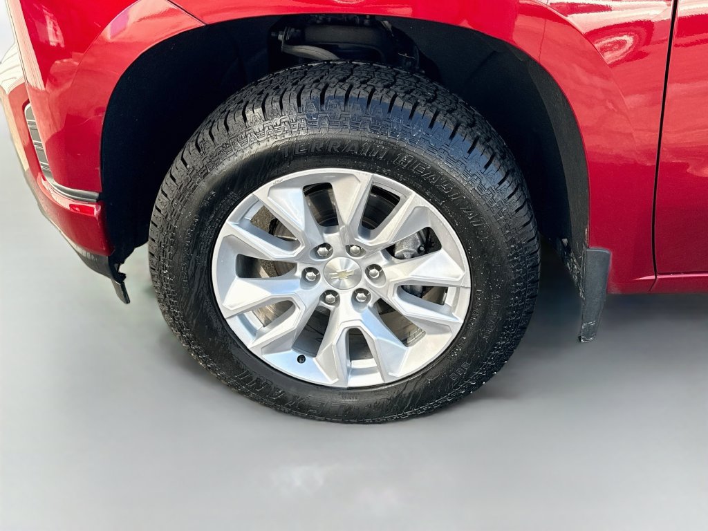 Used 2021 Chevrolet Silverado 1500 Custom AWD/4WD image 29