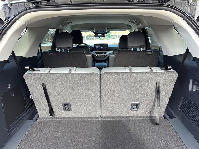 New 2026 Ford Explorer Active w/ Active Comfort Package AWD/4WD image 16