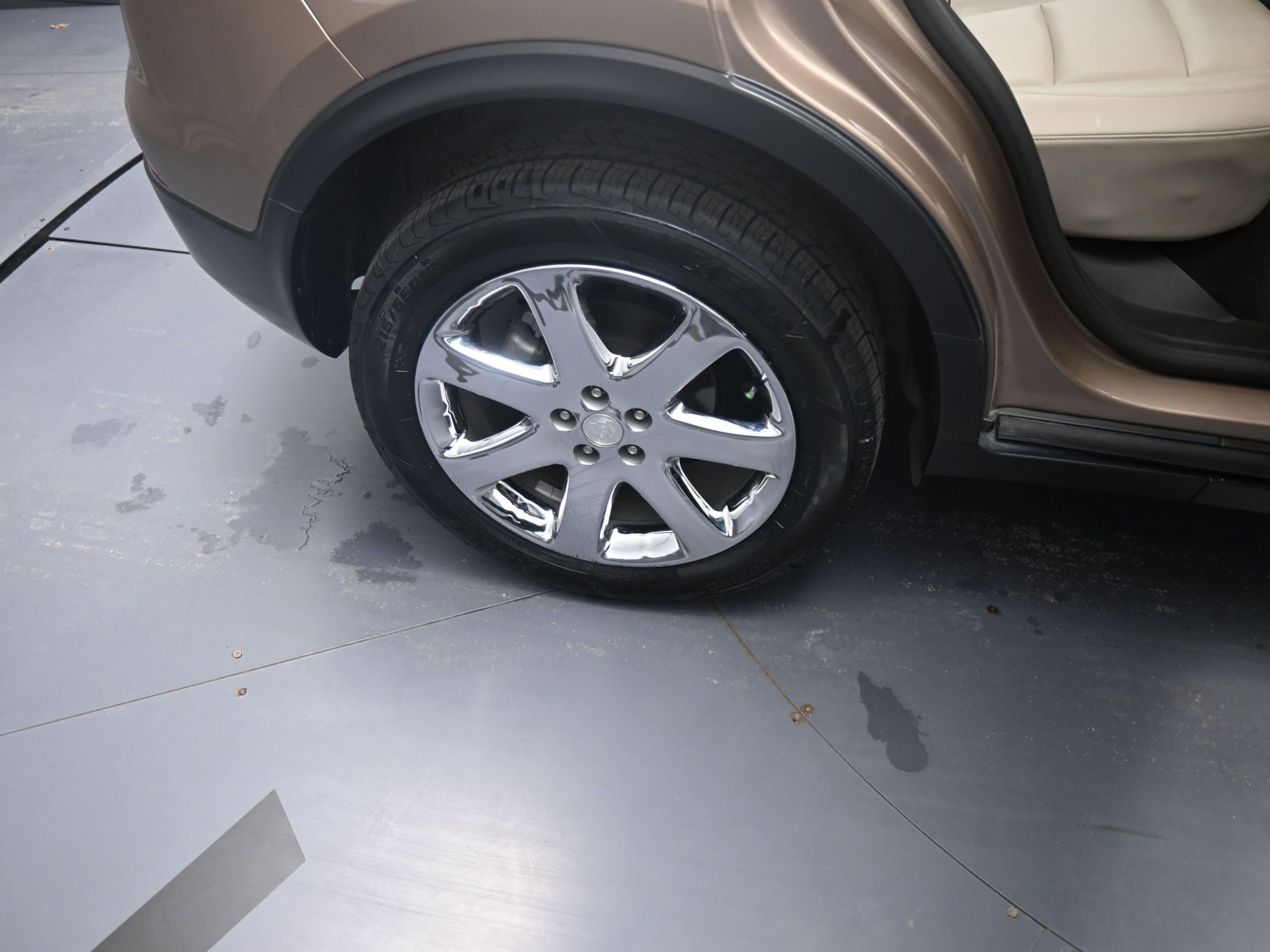 Used 2019 Buick Encore Essence w/ Experience Buick Package image 20