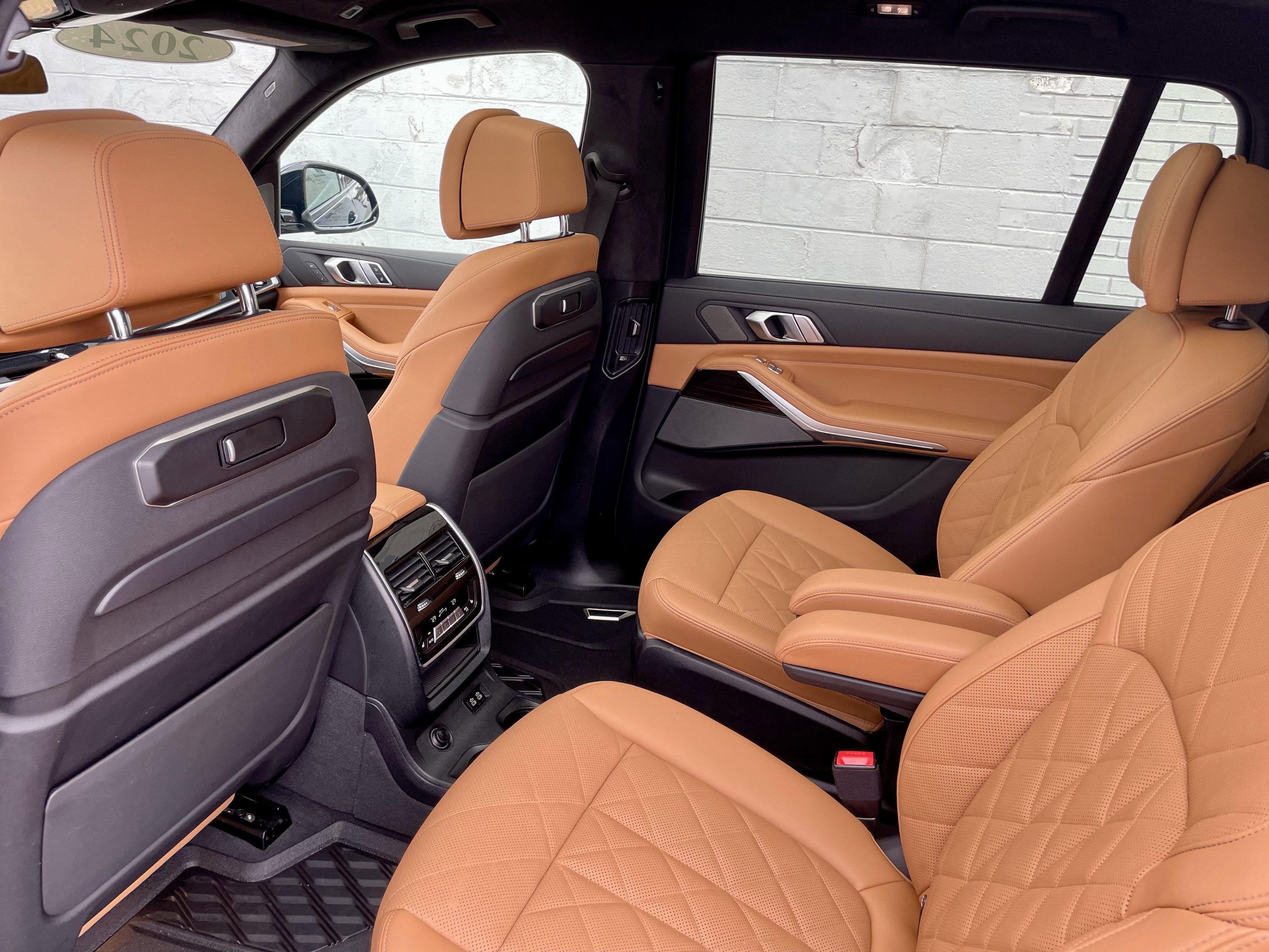 Used 2024 BMW X7 xDrive40i w/ M Sport Package image 30