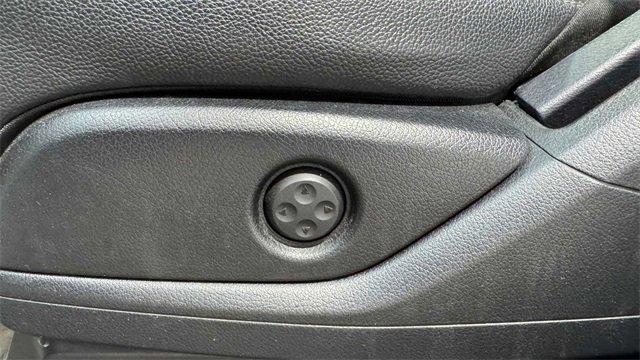 Used 2016 Mercedes-Benz GLE 350 w/ Premium Package image 32