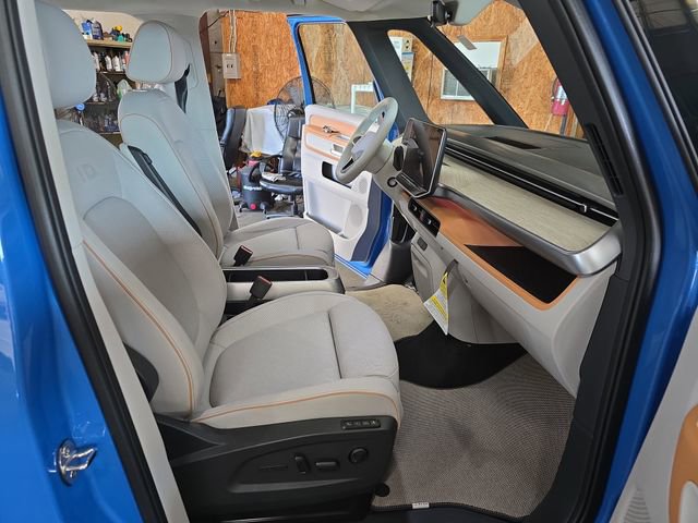 New 2025 Volkswagen ID. Buzz 1st Edition image 18