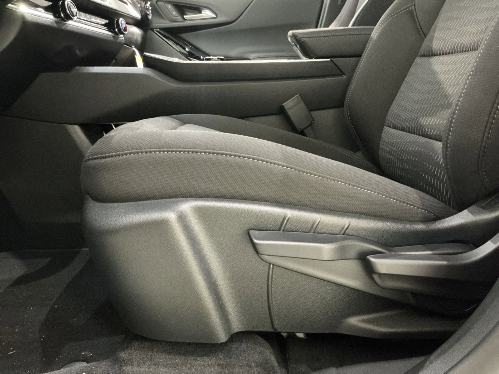 New 2026 Chevrolet Equinox LT w/ Midnight Edition image 22