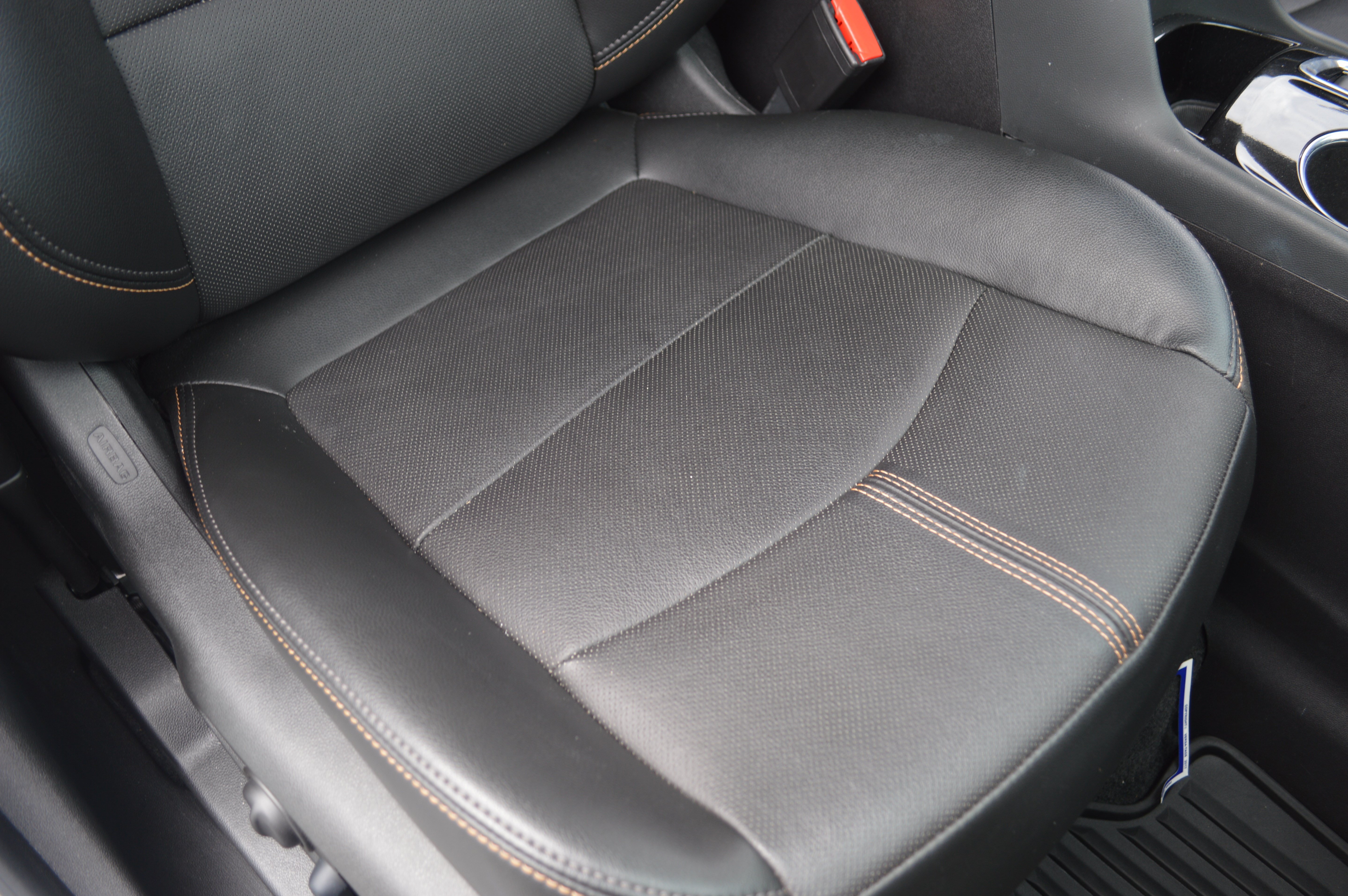 Used 2024 Chevrolet Equinox Premier AWD/4WD image 40