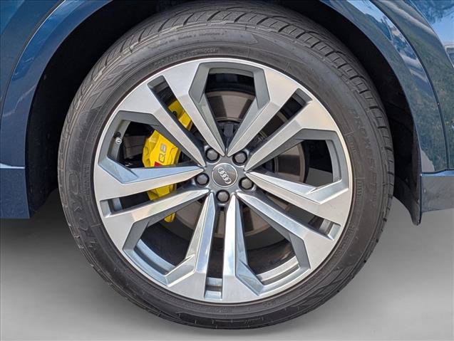 Used 2019 Audi Q8 Prestige w/ Towing Package AWD/4WD image 26