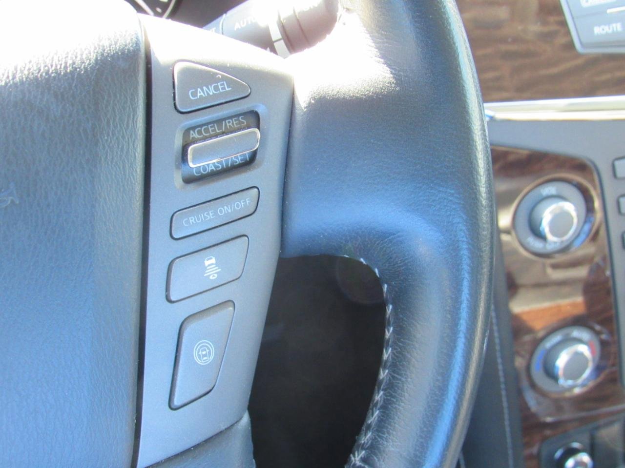 Used 2017 Nissan Armada Platinum w/ Captain Seat Package image 19