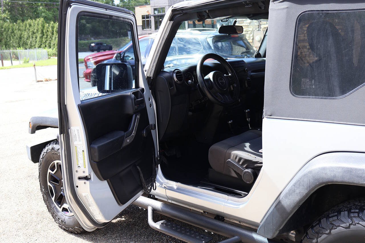 Used 2012 Jeep Wrangler Sport AWD/4WD image 13