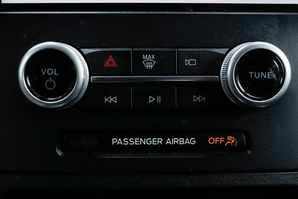 Used 2021 Ford Edge Titanium w/ Cargo Accessory Package image 41