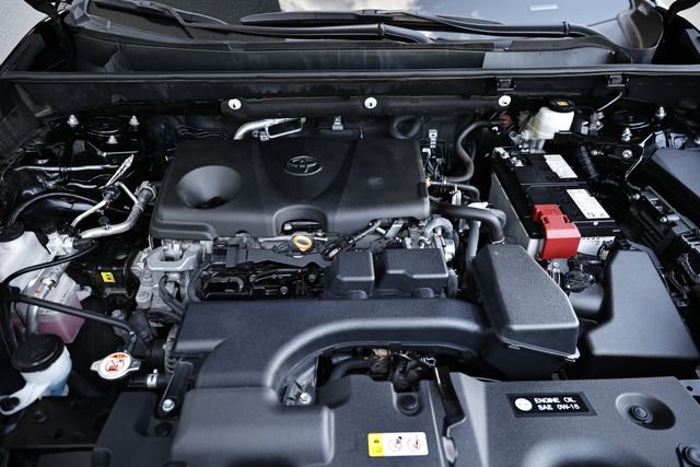 Used 2025 Toyota RAV4 LE FWD image 30