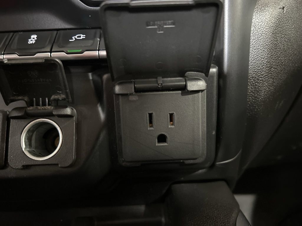 Used 2023 GMC Sierra 2500 Denali w/ Denali Ultimate Package image 34