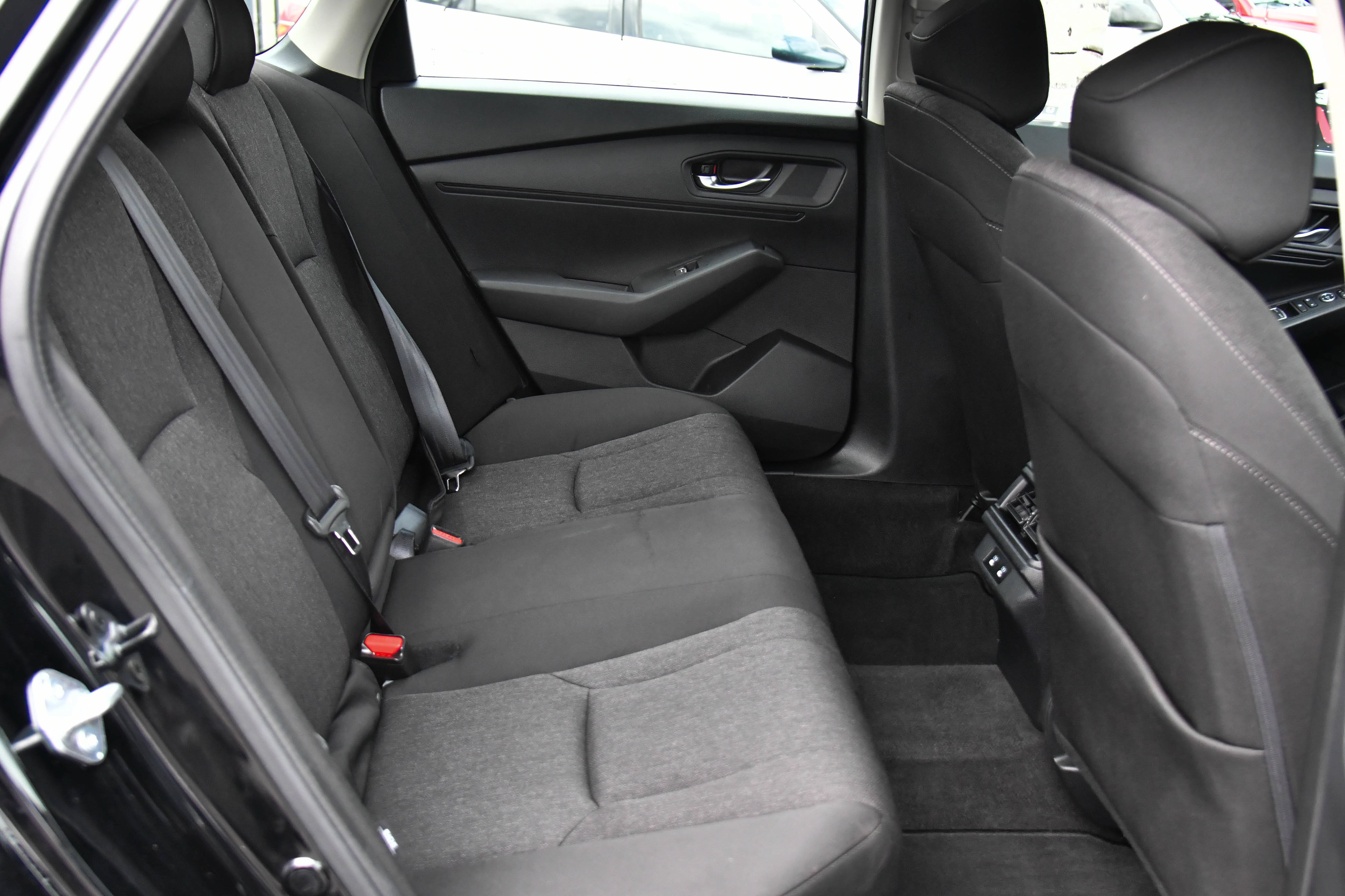Used 2025 Honda Accord SE image 39