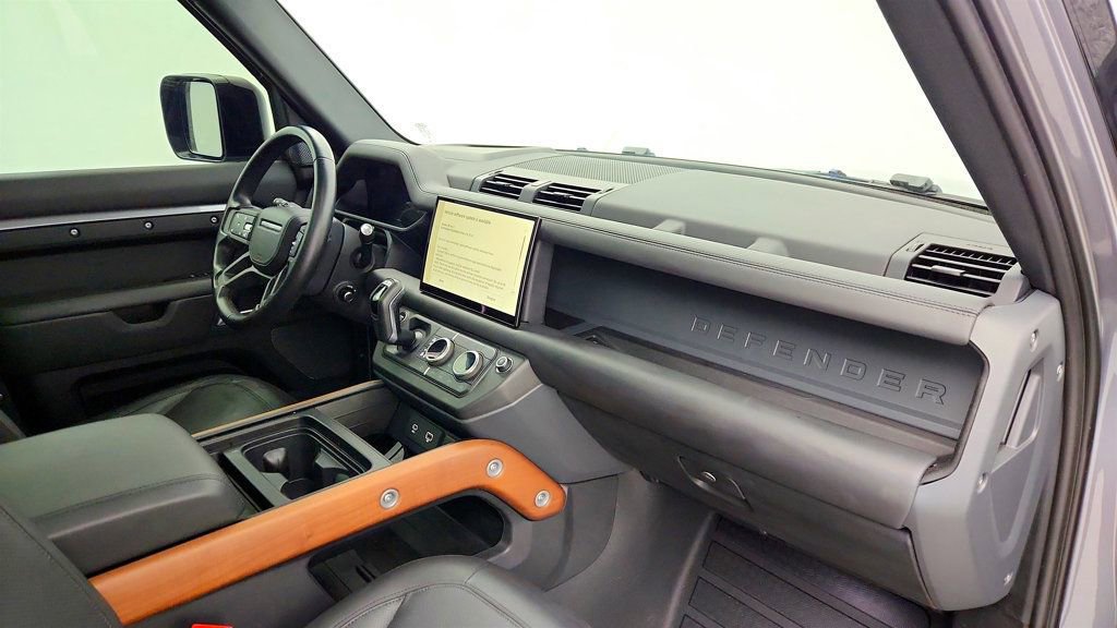 Used 2023 Land Rover Defender 110 X image 27