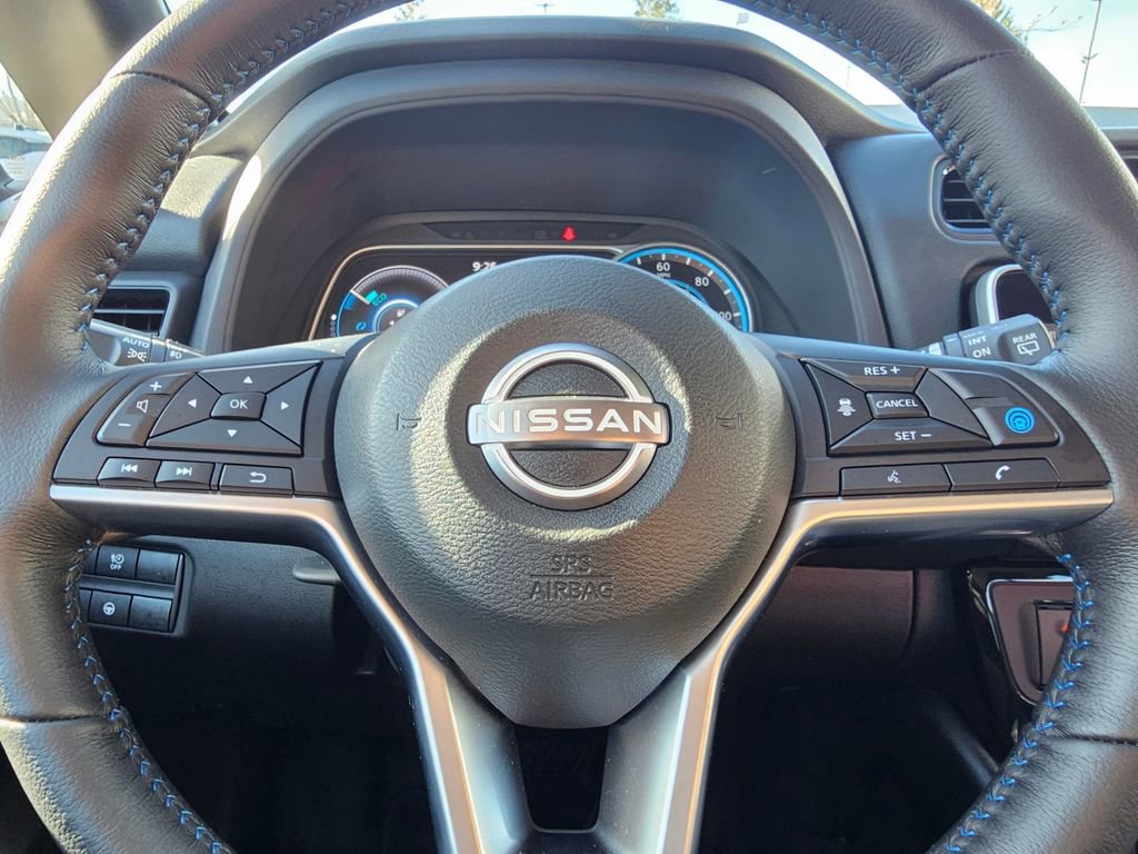 Certified 2025 Nissan Leaf SV Plus image 19