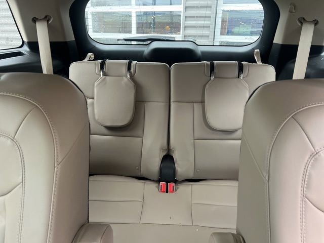 Used 2024 Ford Explorer XLT w/ Equipment Group 202A image 19