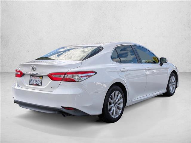 Used 2018 Toyota Camry LE image 5