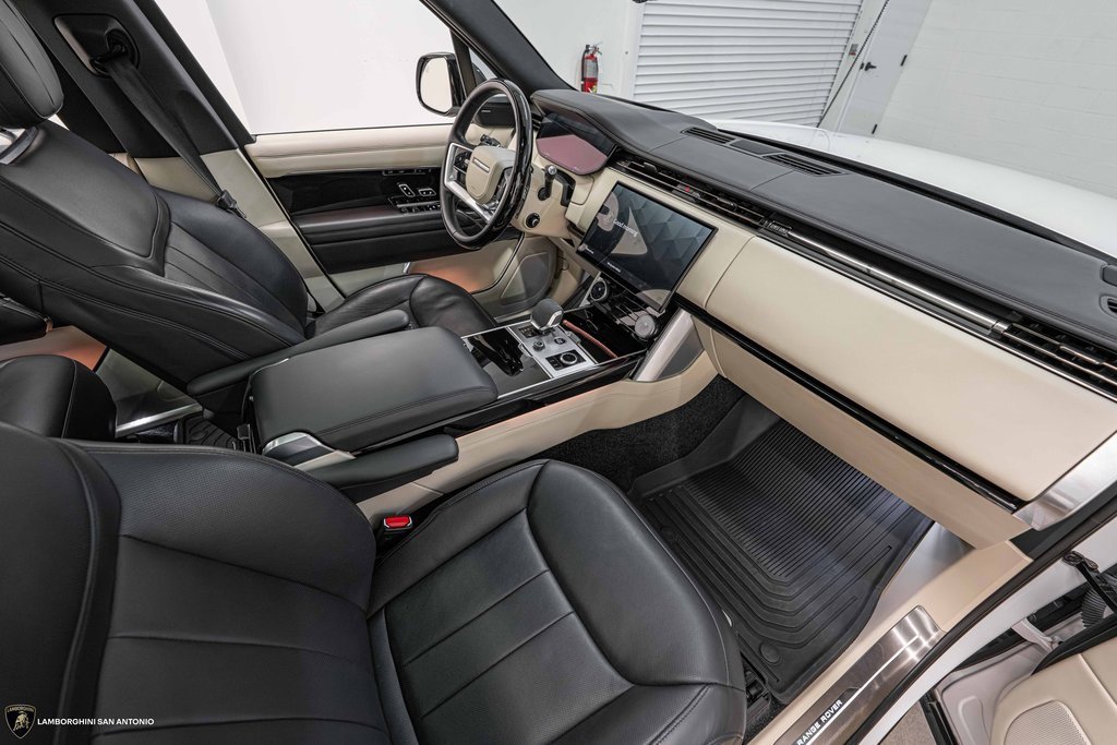 Used 2023 Land Rover Range Rover Long Wheelbase SE image 25