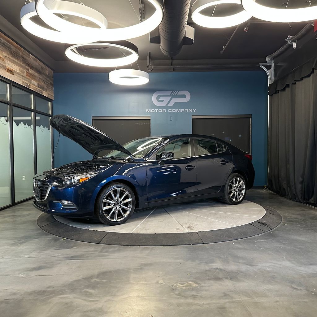 Used 2018 MAZDA MAZDA3 Touring FWD image 24