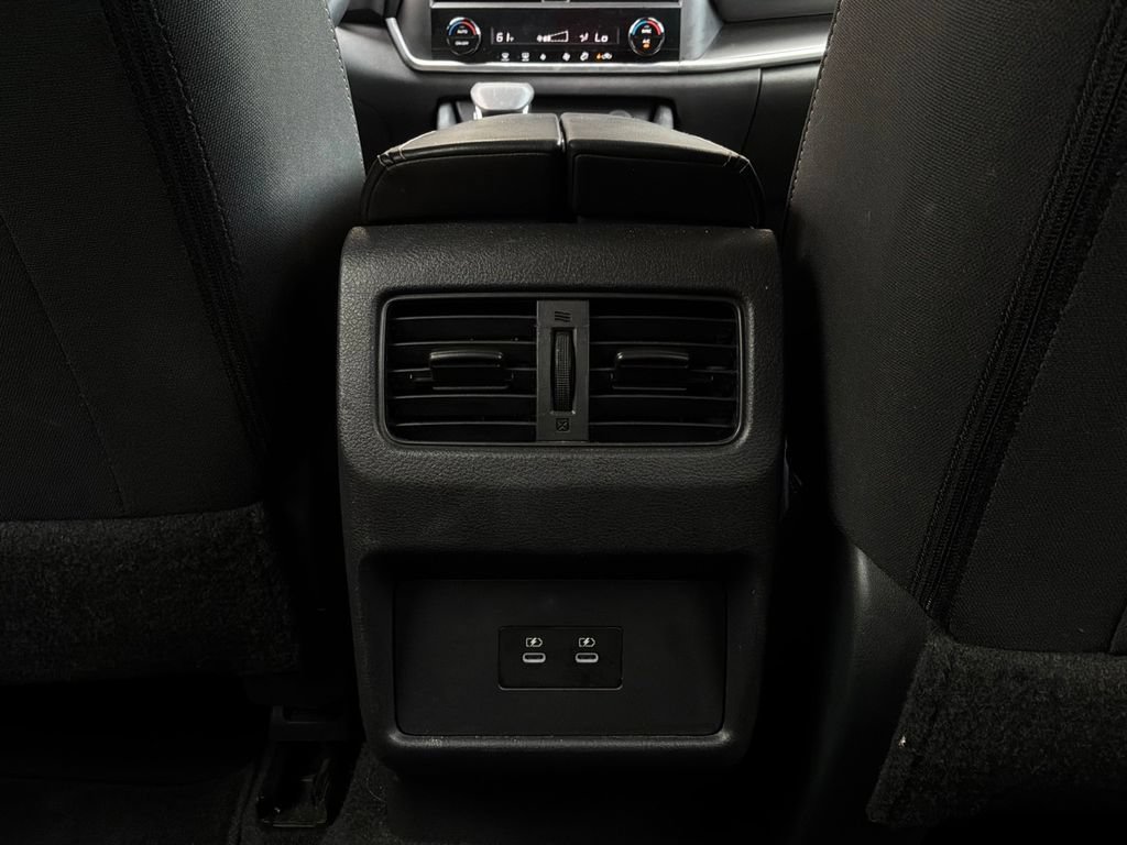 Used 2025 Nissan Rogue SV FWD image 11