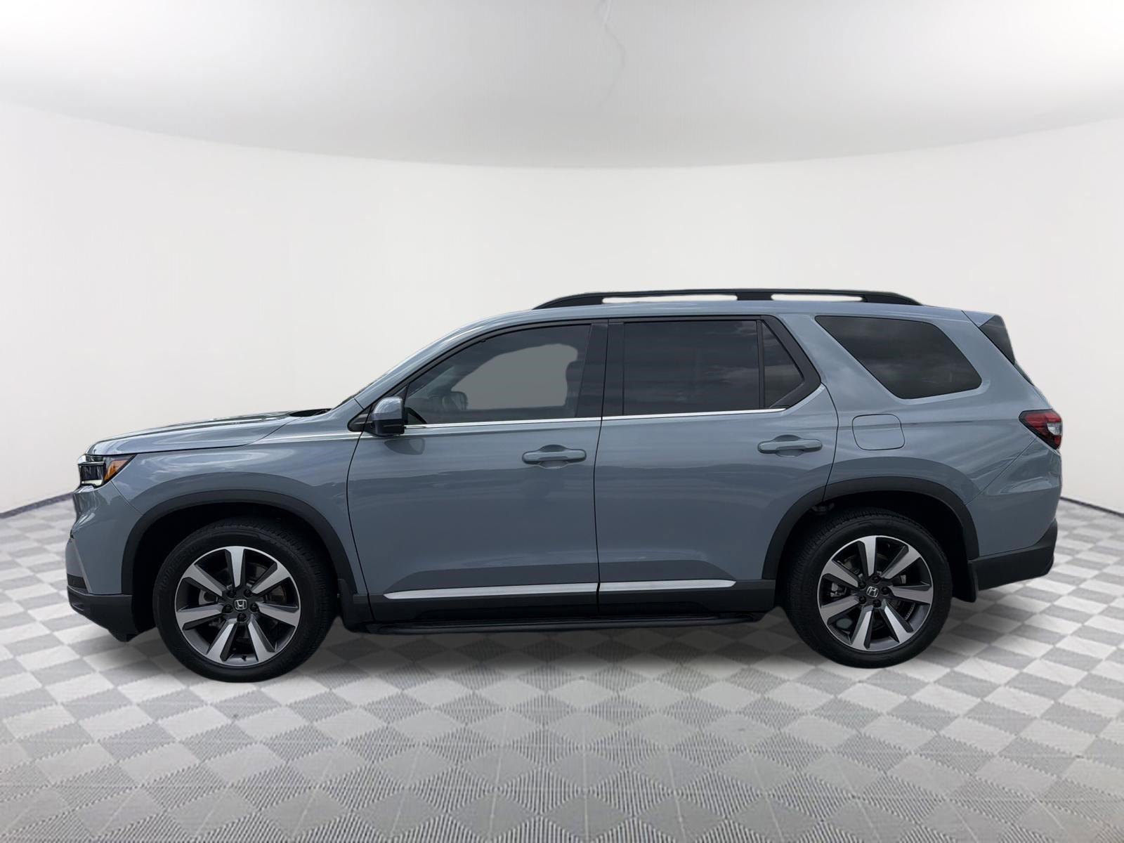 Used 2023 Honda Pilot Elite image 13