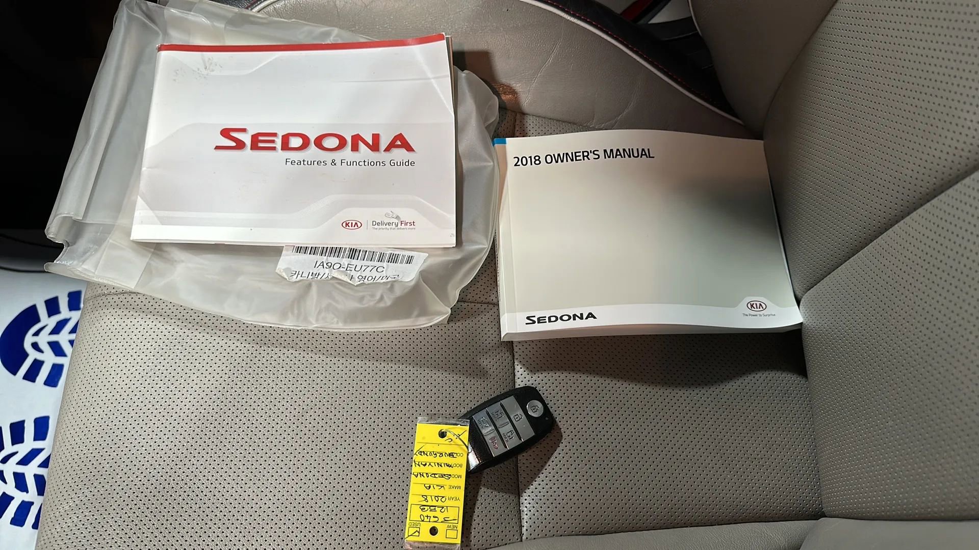 Used 2018 Kia Sedona EX image 29