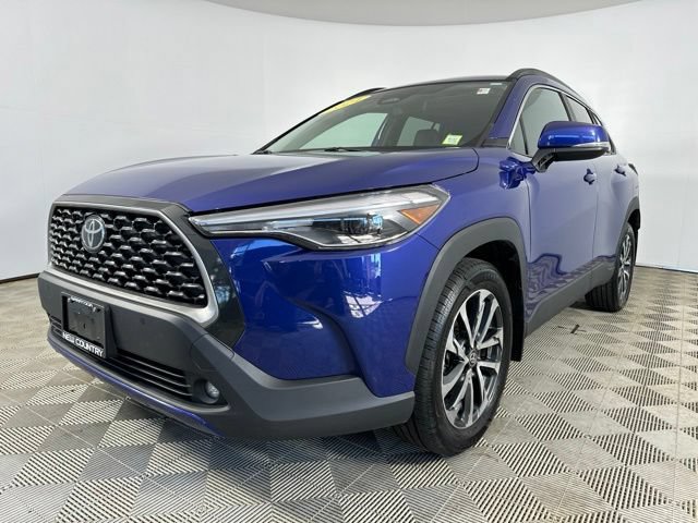 Used 2024 Toyota Corolla Cross XLE AWD/4WD image 9