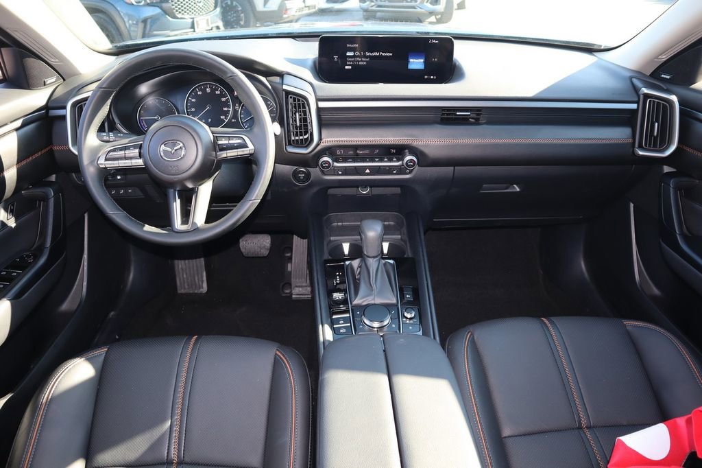 Used 2025 MAZDA CX-50 AWD 2.5 Hybrid w/ Premium Pkg image 13