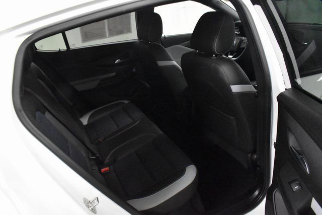 Used 2024 Buick Envista Preferred w/ Convenience II Package image 15