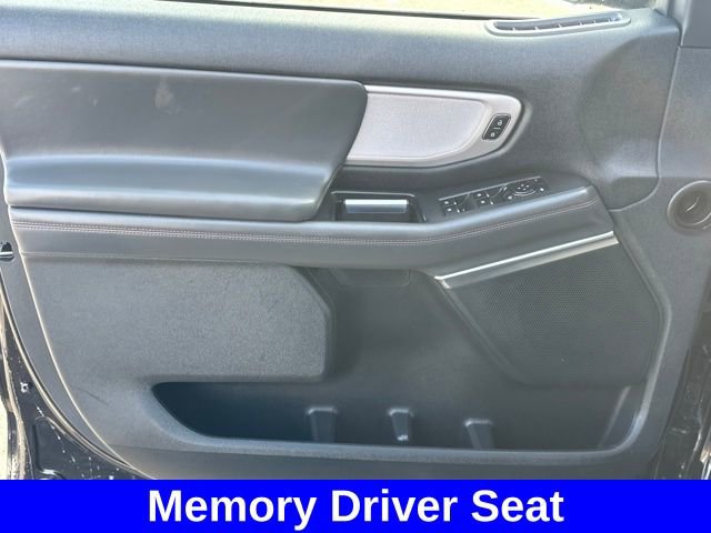 Used 2025 Ford Expedition Active image 14