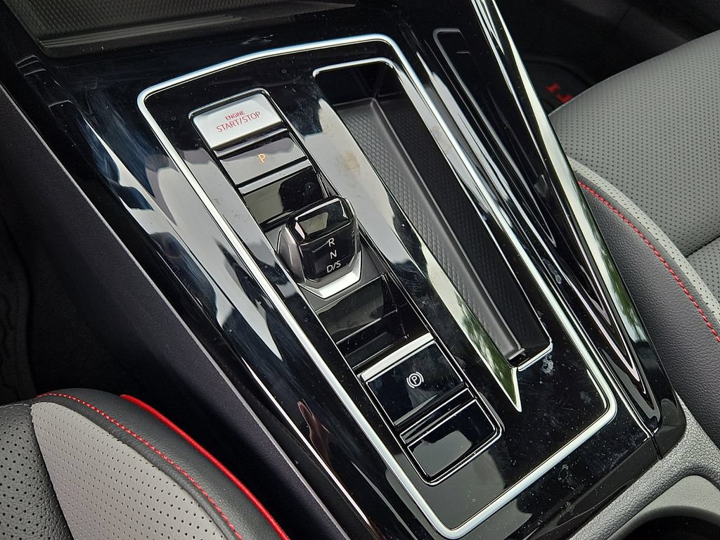 Certified 2025 Volkswagen GTI SE FWD image 15