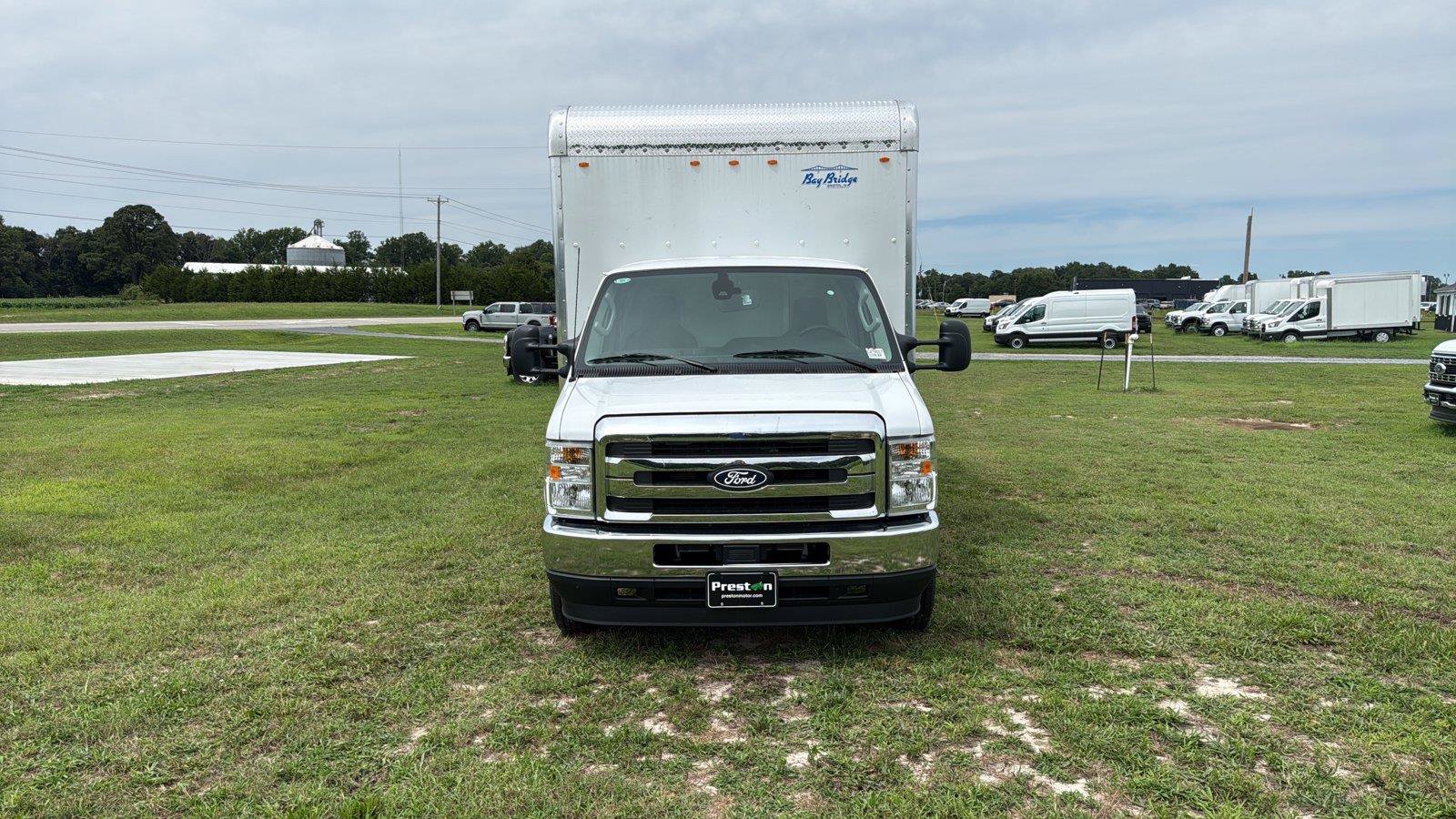 New 2027 Ford E-350 and Econoline 350 Super Duty w/ Power Equipment Group RWD image 8