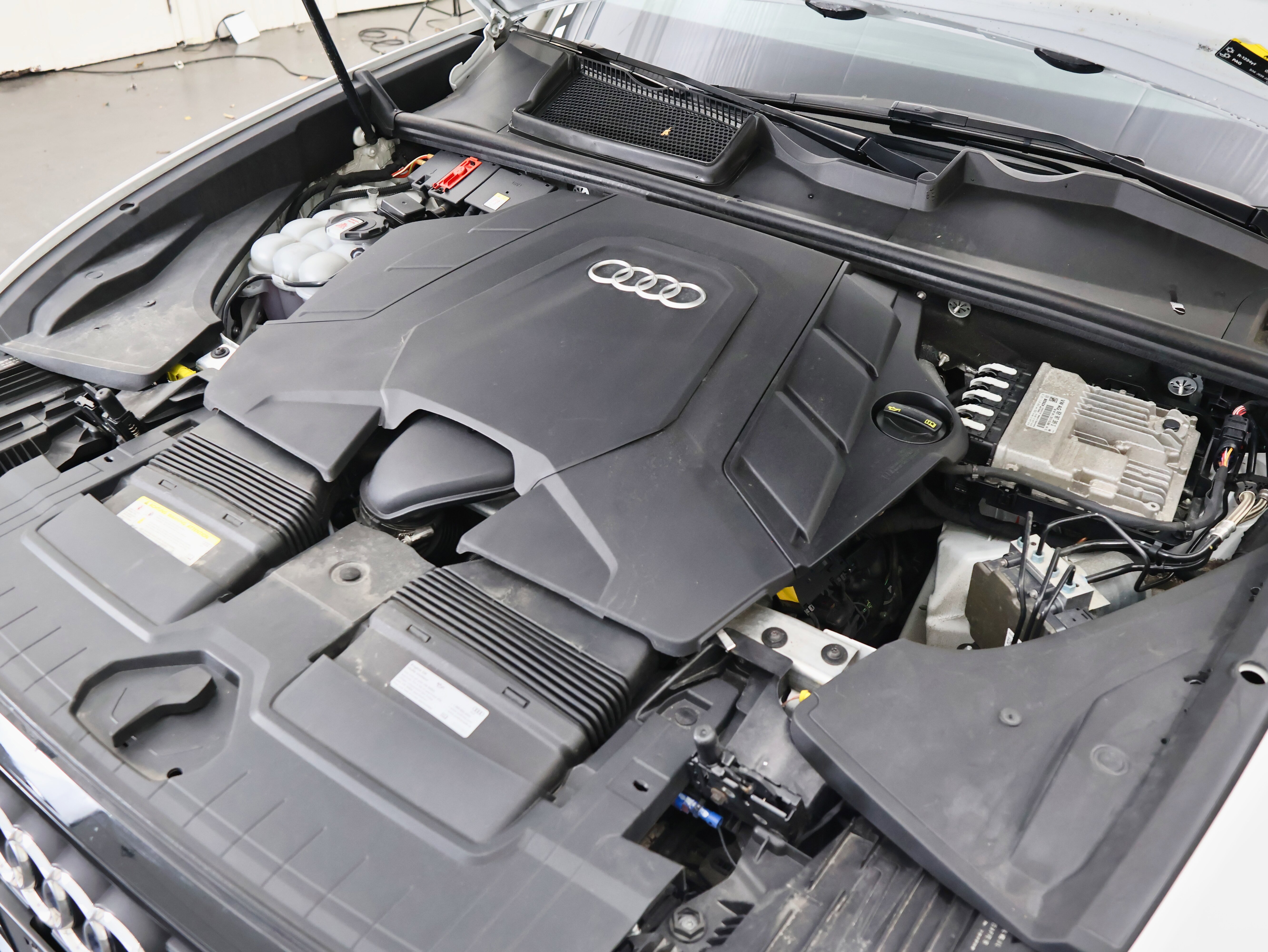 Used 2019 Audi Q8 Premium Plus w/ Premium Plus image 55