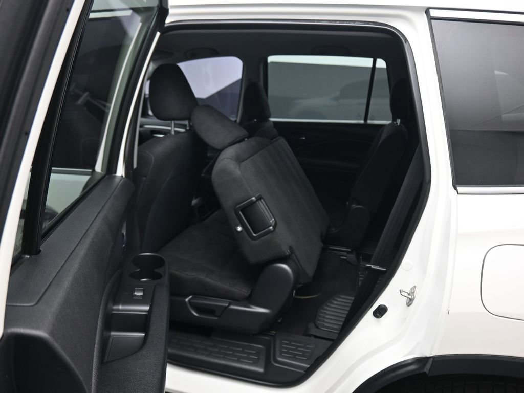Used 2019 Honda Pilot LX image 34