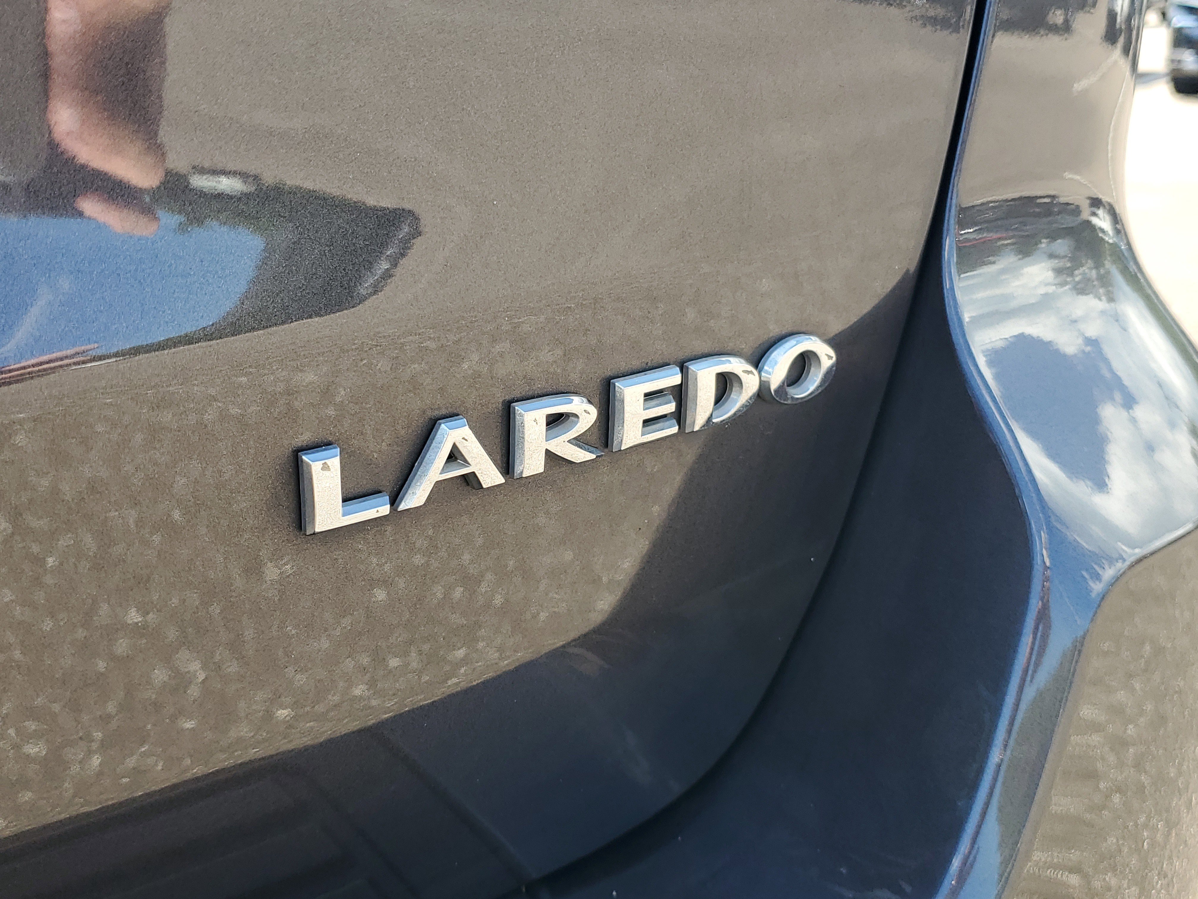 Used 2020 Jeep Grand Cherokee Laredo w/ Laredo X Package image 2